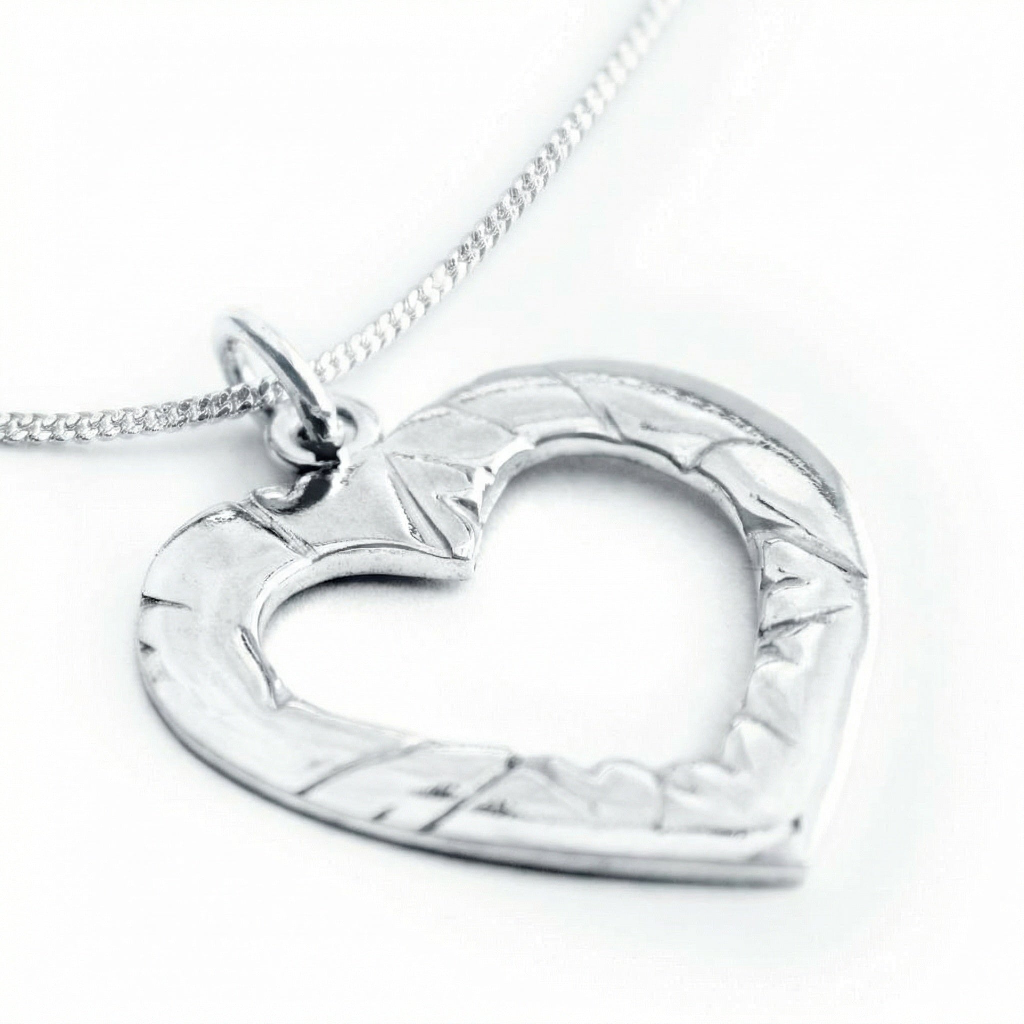 MULTIHJÄRTA-kaulakoru